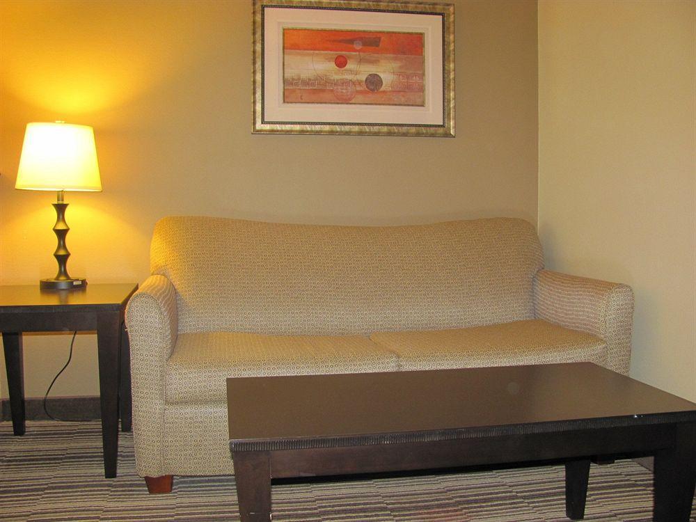 Holiday Inn Express Hotel & Suites Burlington By Ihg Quarto foto