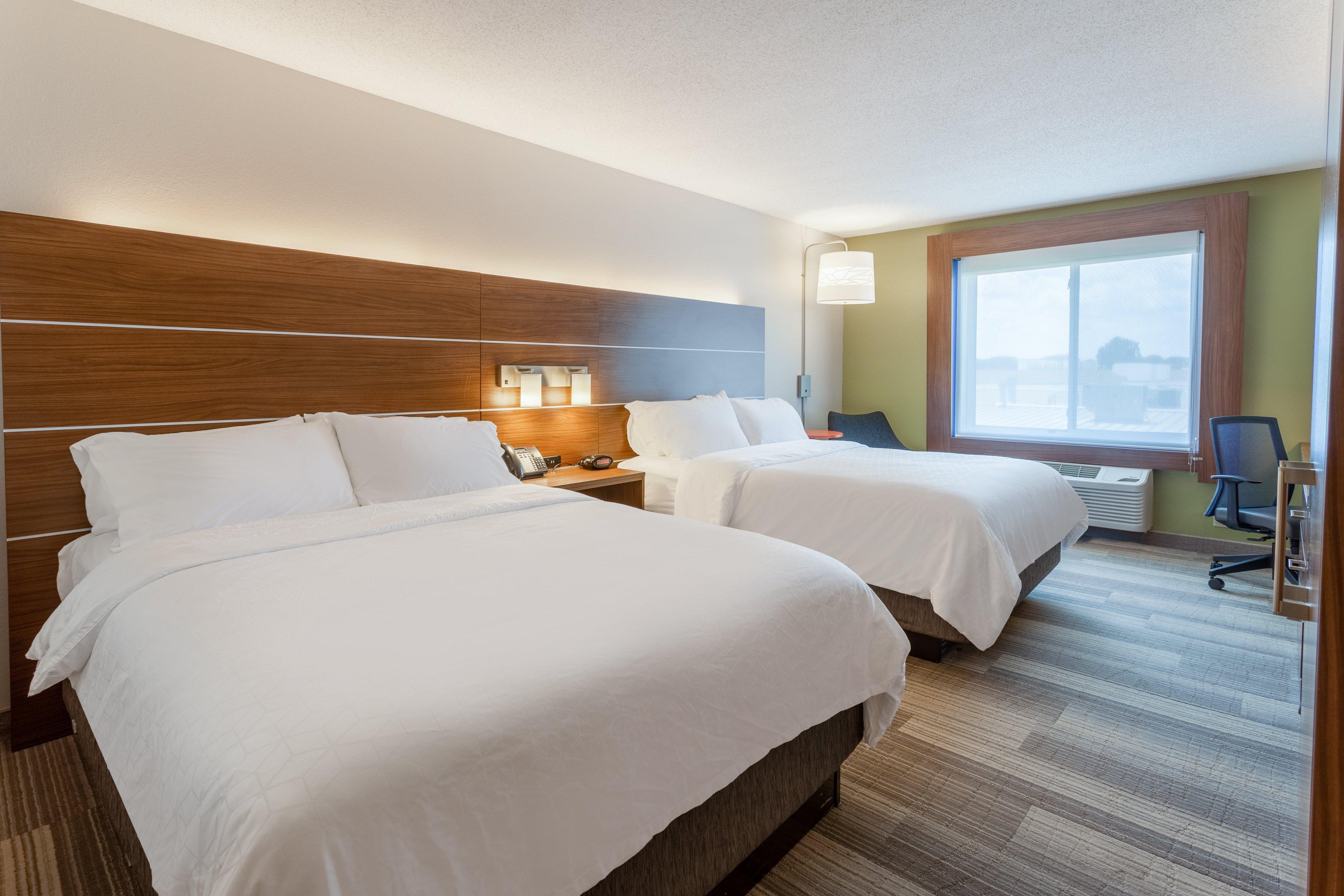 Holiday Inn Express Hotel & Suites Burlington By Ihg Exterior foto